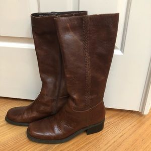 Leather full zip brown boots